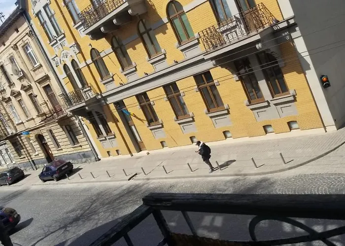 Apartment на шептицьких *