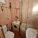 شقة на шептицьких إلفيف